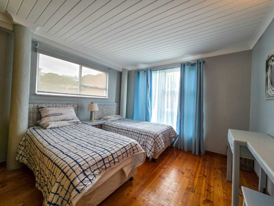 4 Bedroom Property for Sale in Stilbaai Wes Western Cape
